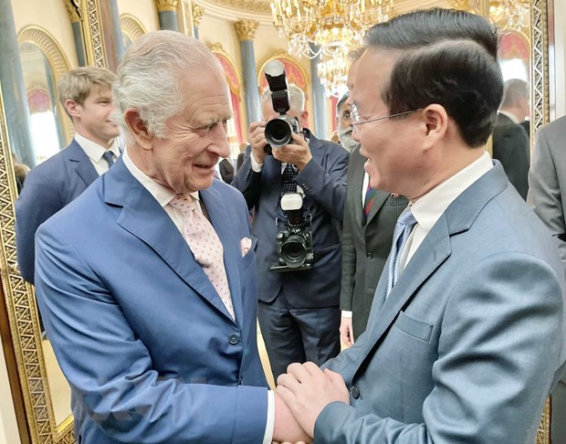 Chủ tịch nước Võ Văn Thưởng và Nhà vua Anh Charles III.