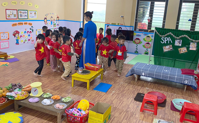 Trường Mầm non Đông Cuông luôn quan tâm tới chất lượng nuôi, dạy trẻ.