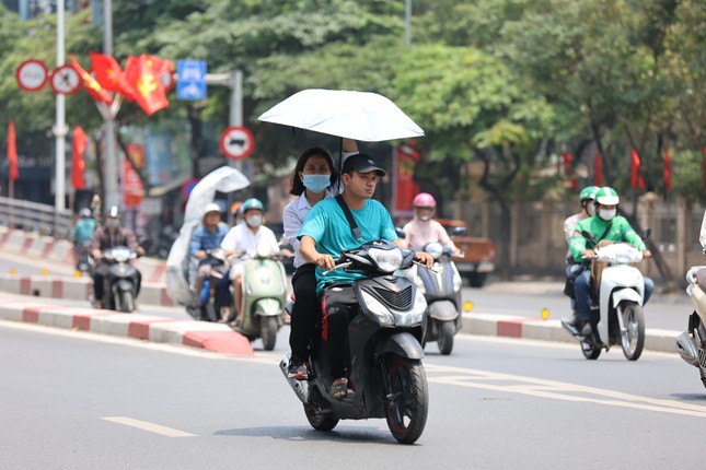 Miền Bắc, miền Trung hôm nay tăng nhiệt mạnh so với hôm qua.