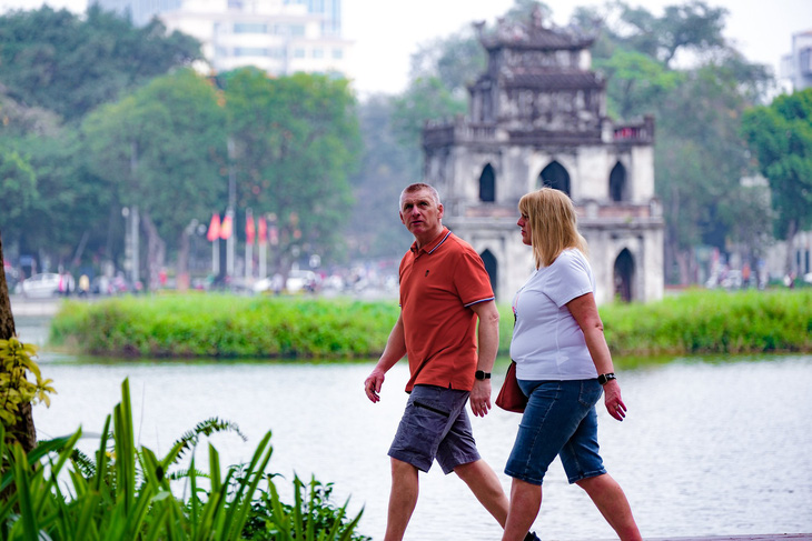 Việc kéo dài thời hạn cấp thị thực điện tử lên không quá 90 ngày giúp thu hút khách du lịch và nhà đầu tư