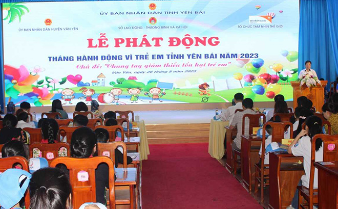 Lãnh đạo Sở Lao động - Thương binh và Xã hội tỉnh phát động ủng hộ Quỹ Bảo trợ trẻ em tỉnh Yên Bái năm 2023.
