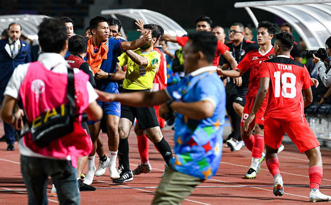 Vụ xô xát ở trận chung kết SEA Games 32 đã làm xấu đi nhiều hình ảnh của bóng đá Thái Lan.