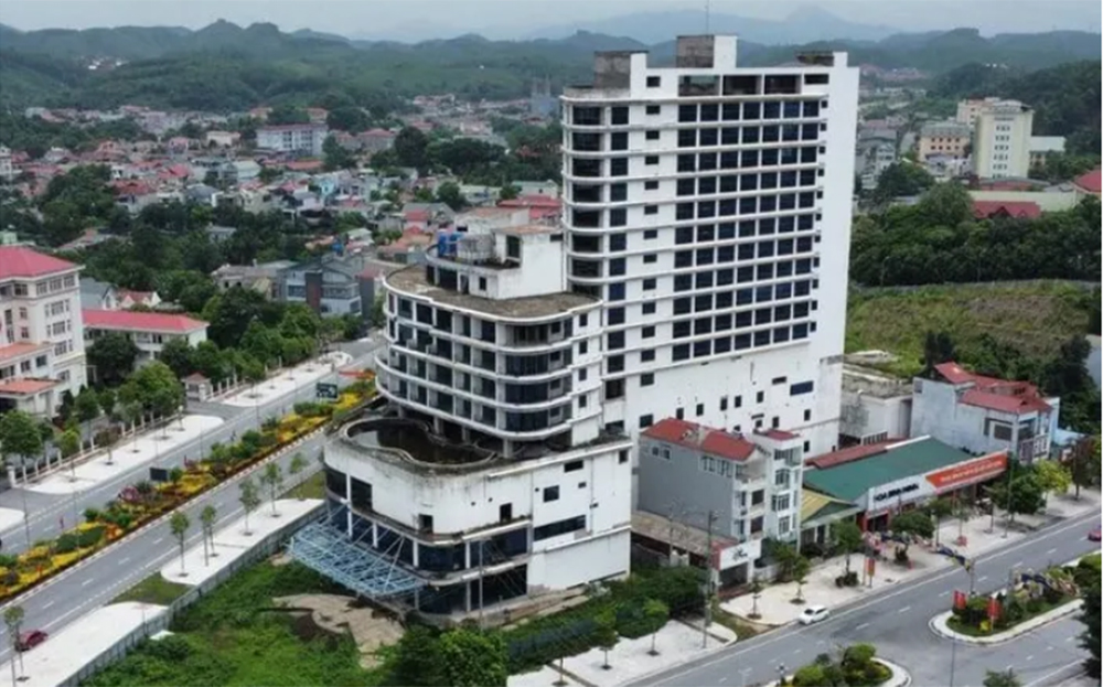 Dự án khu Trung tâm Thương mại, khách sạn Hoa Sen Yên Bái tại phường Đồng Tâm, TP Yên Bái mới hoàn thiện phần thô.