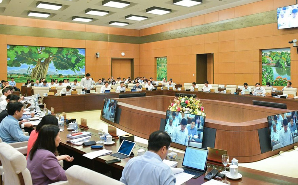 Quang cảnh Phiên họp thứ 32 của Ủy ban Thường vụ Quốc hội.