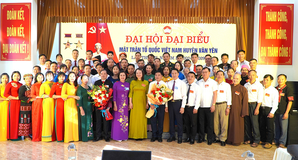 Ủy ban MTTQ huyện Văn Yên khóa XV, nhiệm kỳ 2024 – 2029 ra mắt Đại hội
