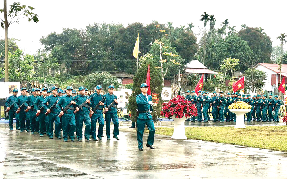 Lực lượng vũ trang thành phố Yên Bái tham gia Lễ ra quân huấn luyện năm 2024.