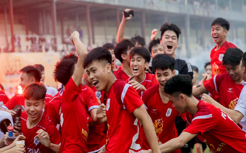 Vsports U18 thỏa sức đam mê bóng đá cho không ít bạn trẻ Yên Bái