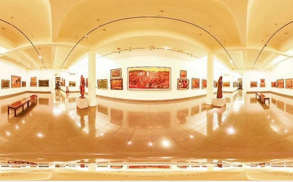 Việc lựa chọn công nghệ thực tế ảo tương tác 3D trong một không gian di sản đã được thực hiện tại một khu phòng trưng bày của Bảo tàng Mỹ thuật Việt Nam. Ảnh: Báo Nhân dân
