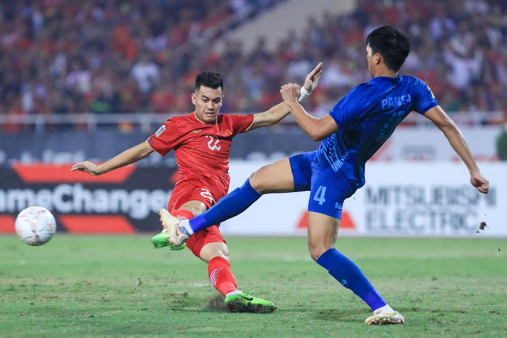 Tuyển Việt Nam và Thái Lan tại AFF Cup 2022.