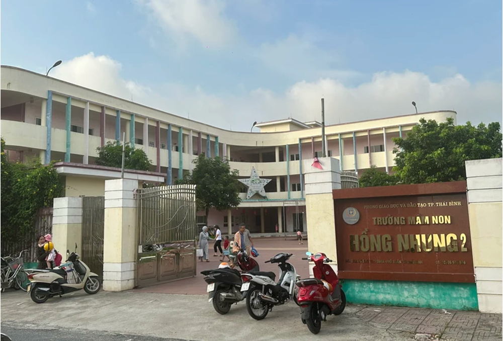 Trường mầm non Hồng Nhung cơ sở 2, nơi xảy ra sự việc một trẻ mầm non tử vong vì bị bỏ quên trên xe đưa đón của nhà trường.