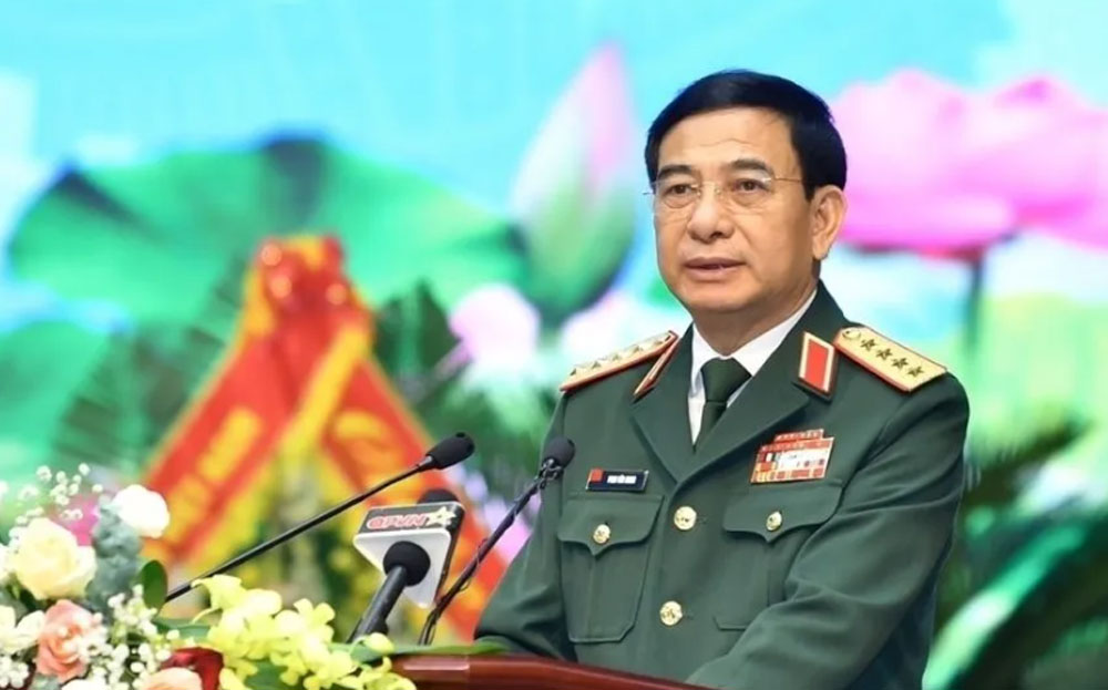 Đại tướng Phan Văn Giang, Ủy viên Bộ Chính trị, Phó bí thư Quân ủy Trung ương, Bộ trưởng Bộ Quốc phòng.