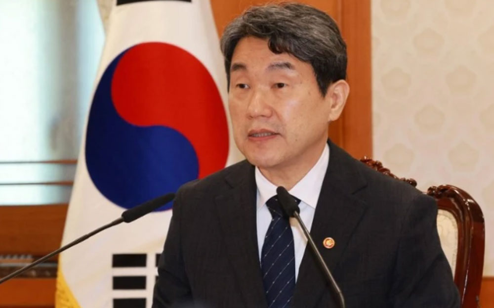 Quyền Tổng thống Hàn Quốc Lee Joo-ho phát biểu tại một cuộc họp khẩn ở Seoul.