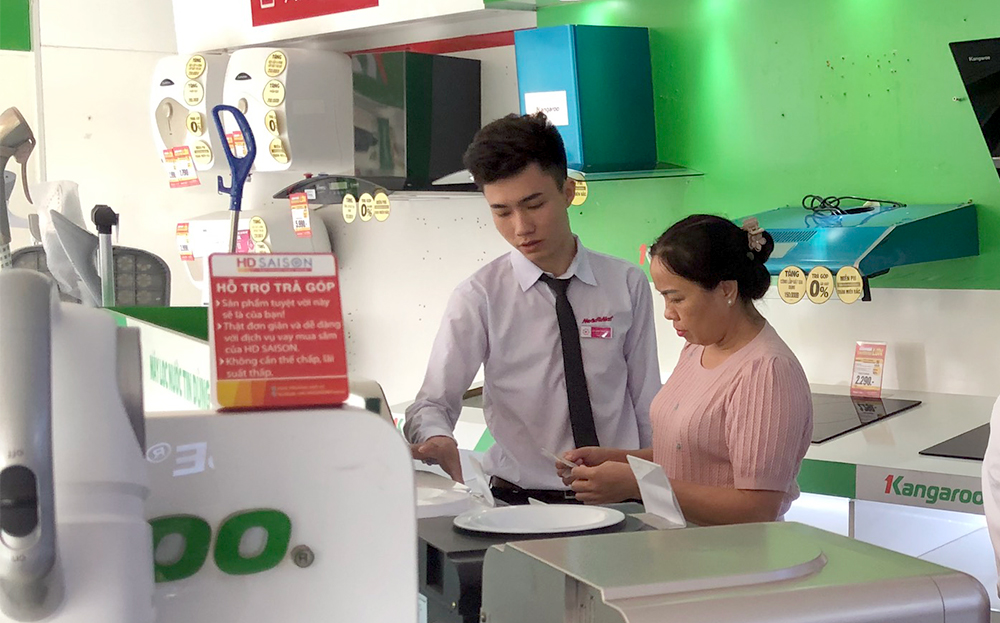 Tổng mức bán lẻ hàng hóa và doanh thu dịch vụ tiêu dùng trên địa bàn tháng 4 tăng 17,33% so với cùng kỳ năm trước.
