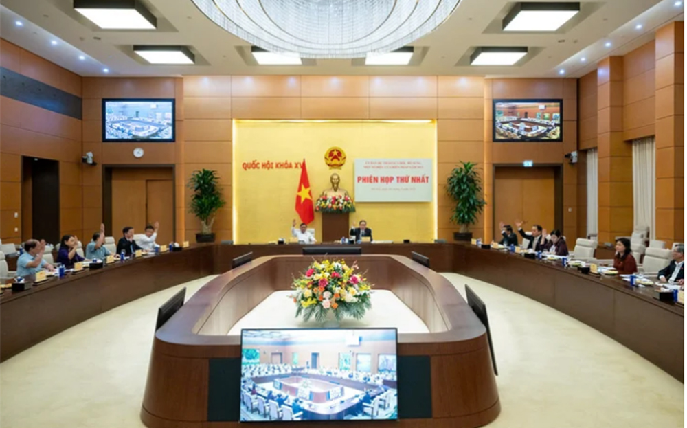 Phiên họp thứ nhất của Ủy ban dự thảo sửa đổi, bổ sung một số điều của Hiến pháp năm 2013.