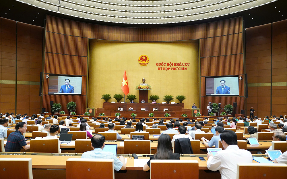 Phiên họp sáng 7-5.