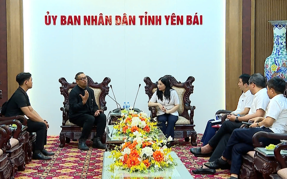 Quang cảnh buổi làm việc.