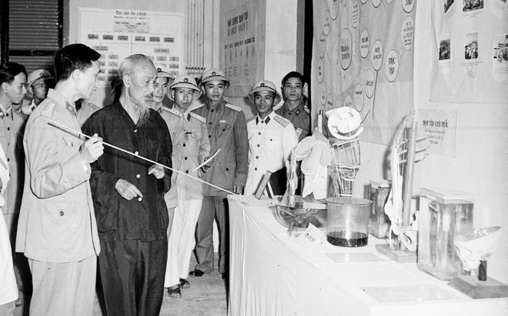 Ảnh trưng bày tại triển lãm.