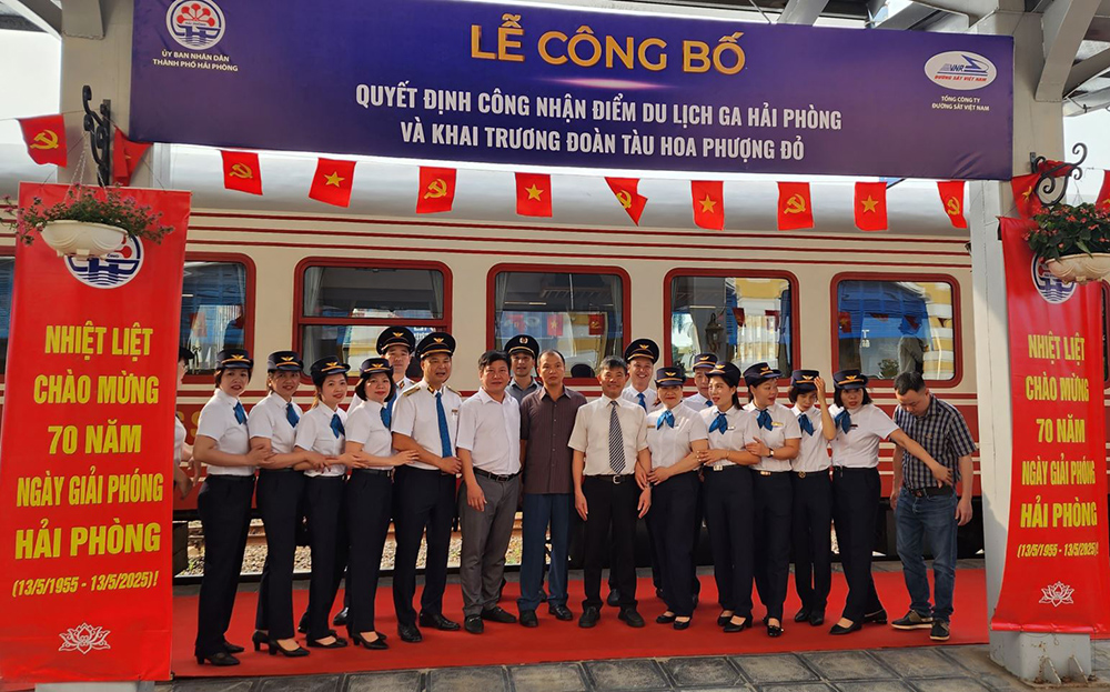 Công bố 'Điểm du lịch' Ga Hải Phòng và khai trương Tàu hỏa Hoa Phượng Đỏ.