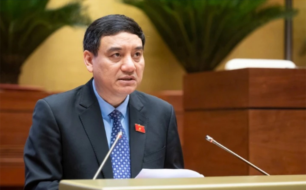 Ủy viên Ủy ban Thường vụ Quốc hội Nguyễn Đắc Vinh trình bày Báo cáo giải trình, tiếp thu, chỉnh lý dự thảo Luật sửa đổi, bổ sung một số điều của Luật Quảng cáo.