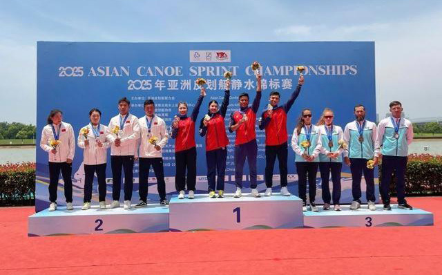 Tuyển Việt Nam giành HCV nội dung C4 hỗn hợp tại Giải vô địch Canoeing Châu Á 2025.
