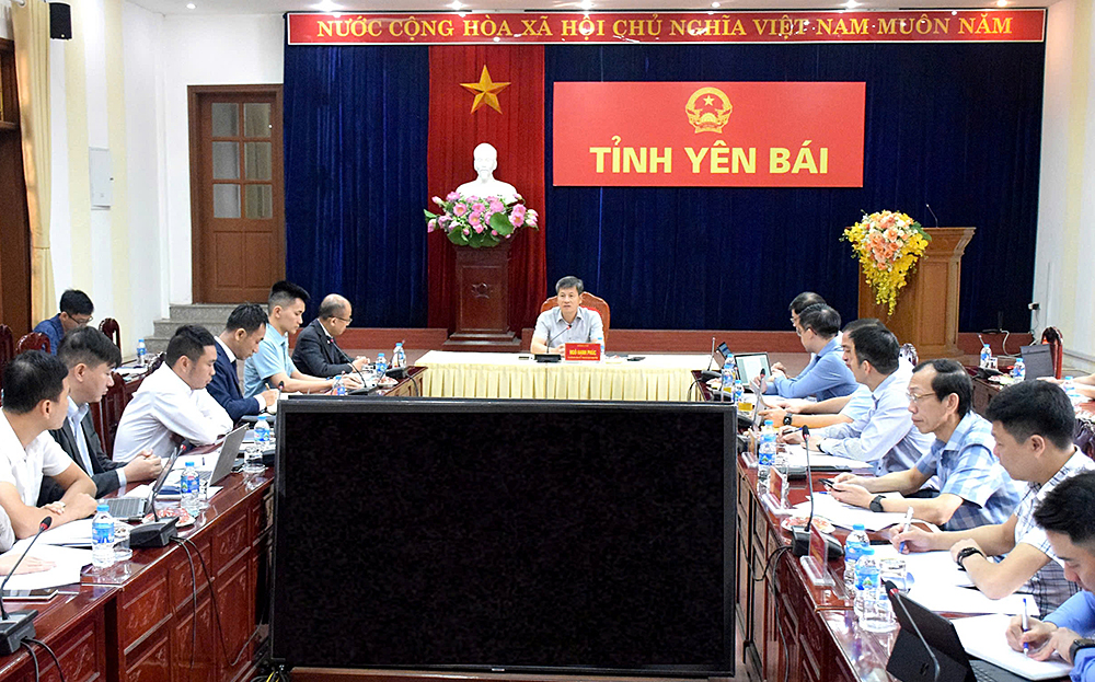Quang cảnh buổi làm việc.