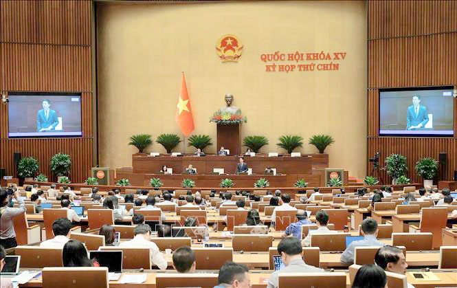 Bộ trưởng Bộ Khoa học và Công nghệ Nguyễn Mạnh Hùng giải trình, làm rõ một số vấn đề đại biểu Quốc hội nêu.