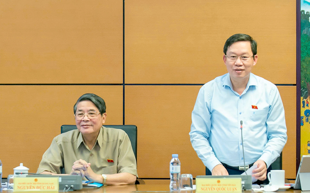 Đại biểu Nguyễn Quốc Luận – Phó trưởng Đoàn ĐBQH tỉnh Yên Bái đề xuất cần có những chính sách ưu đãi, mang tính đặc thù trong việc đầu tư cơ sở vật chất, trang thiết bị cho các cơ sở giáo dục mầm non