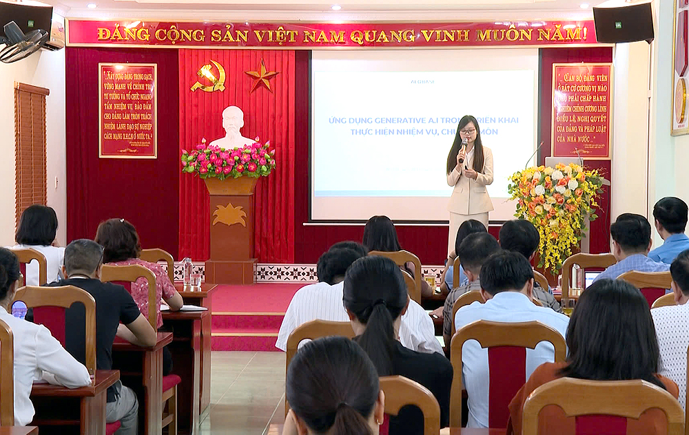 Quang cảnh lớp tập huấn