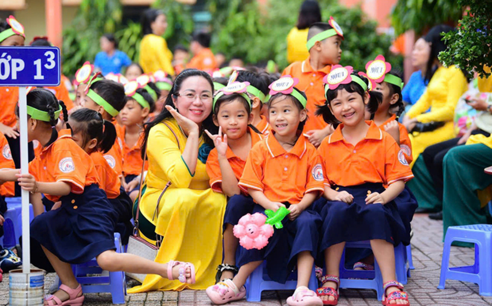 Giáo viên và học sinh Trường tiểu học Đinh Tiên Hoàng, TP Thủ Đức, TP.HCM