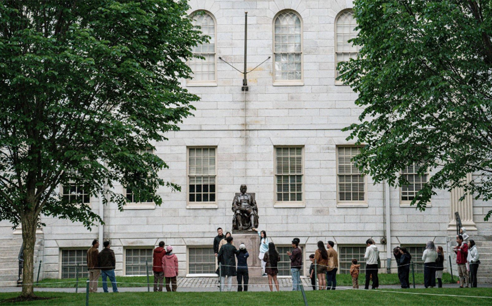 Khuôn viên Đại học Harvard ở Cambridge, bang Massachusetts, Mỹ ngày 24/5/2025.