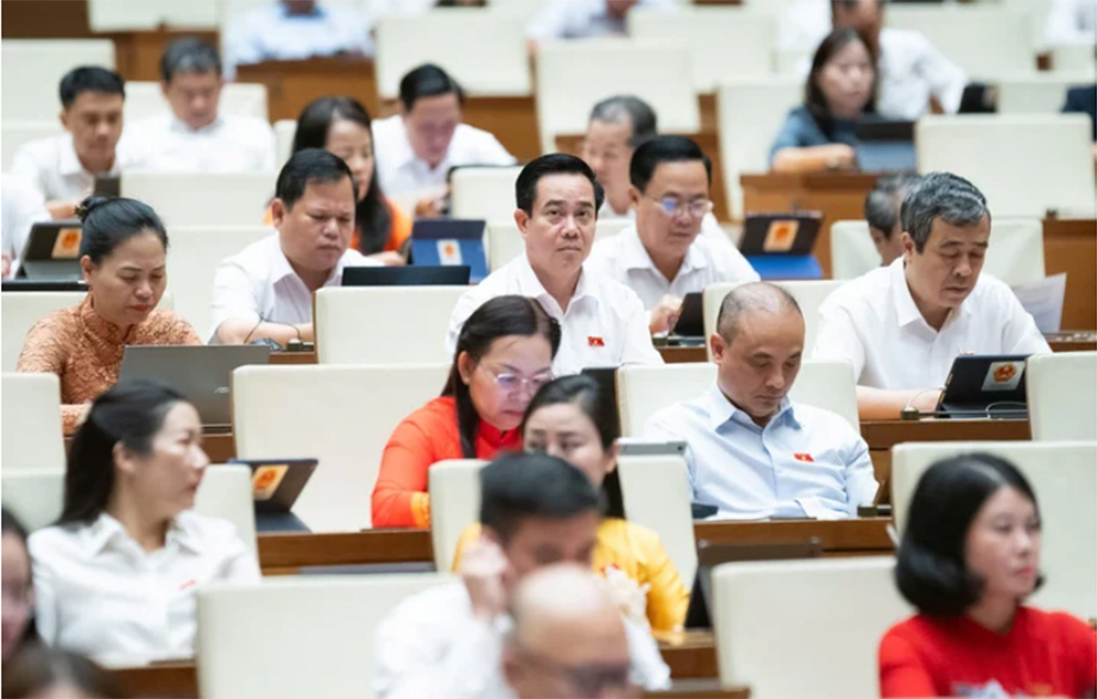 Đại biểu tham dự Kỳ họp thứ 9, Quốc hội khóa XV.