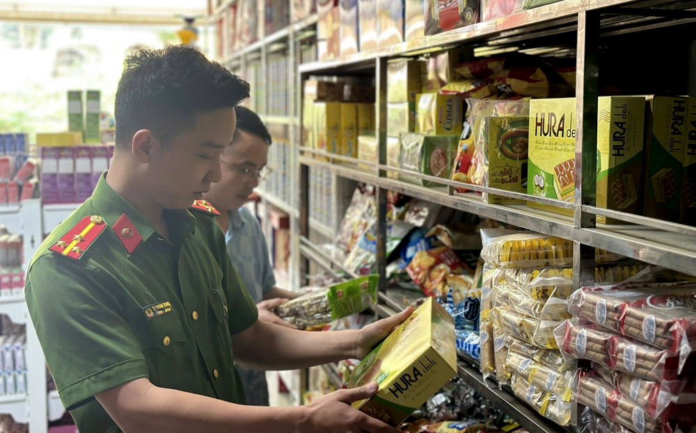 Công tác kiểm tra, giám sát thị trường được lực lượng chức năng tăng cường triển khai thực hiện.