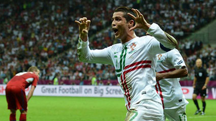 Người hùng Ronaldo đưa BĐN vào bán kết.
