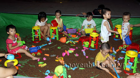 Hãy tích cực hành động để ngày càng có nhiều trẻ em được vui chơi trong môi trường phù hợp!