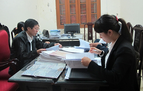 Đoàn cán bộ Cục Người có công kiểm tra hồ sơ tồn đọng tại tỉnh Thái Bình.