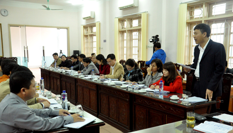 Đoàn đại biểu Quốc hội khóa XIV tỉnh Yên Bái giám sát thực hiện chính sách, pháp luật về cải cách tổ chức bộ máy hành chính Nhà nước giai đoạn 2011 - 2016, tại huyện Yên Bình.