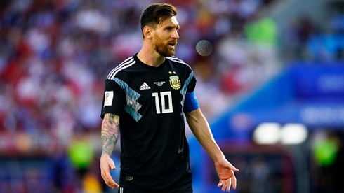 Messi đá hỏng penalty khiến Argentina bị Iceland cầm hòa