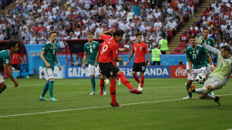 Kim Youngg Won ghi bàn cho Đức ở phút 90+1