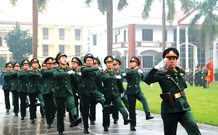 Cán bộ, chiến sỹ LLVT tỉnh biểu diễn võ thuật tại Lễ ra quân huấn luyện.