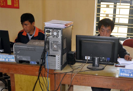 Những cán bộ trẻ người DTTS ở cấp cơ sở xã của huyện Mù Cang Chải được đào tạo vững về chuyên môn, nghiệp vụ.