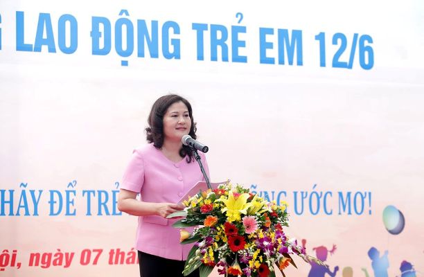 Thứ trưởng Bộ LĐ-TB&XH Nguyễn Thị Hà phát biểu tại Diễn đàn