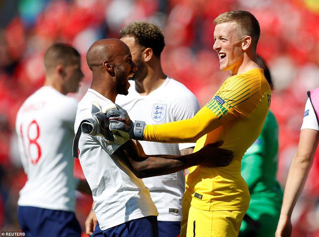 Pickford đã giúp tuyển Anh giành chiến thắng
