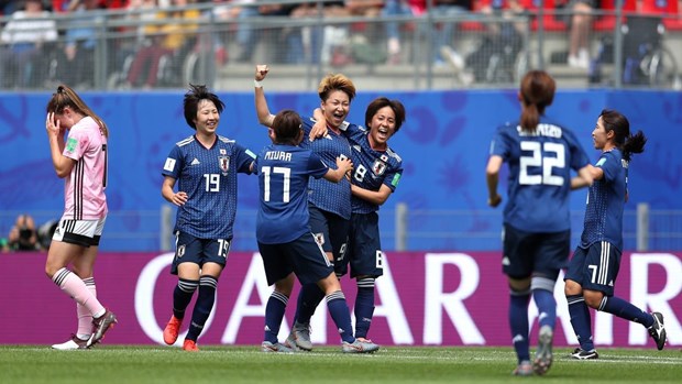 Nhật Bản rộng cửa đi tiếp sau khi đã giành được 4 điểm.
