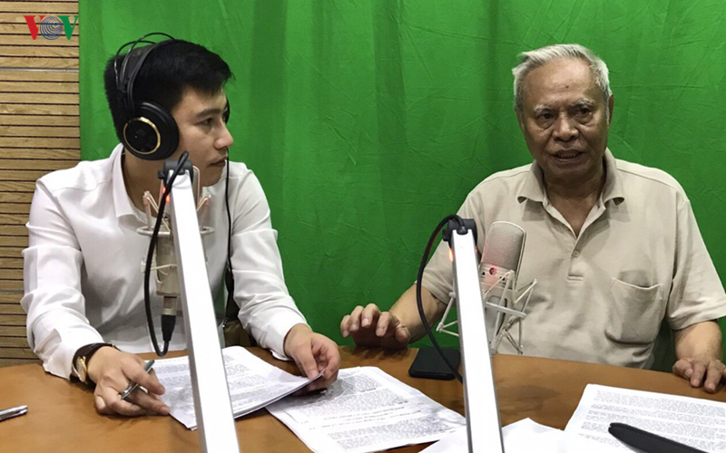 Ông Lê Quang Thưởng trao đổi với phóng viên Đài Tiếng nói Việt Nam.