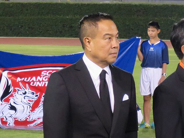Chủ tịch LĐBĐ Thái Lan, Somyot Poompanmoung muốn tìm HLV có thể đưa bóng đá nước này trở lại vị thế số 1 Đông Nam Á.
