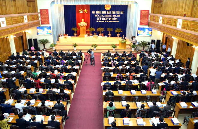 Quang cảnh kỳ họp thứ 12, HĐND tỉnh khóa XVIII nhiệm kỳ 2016 - 2021.
