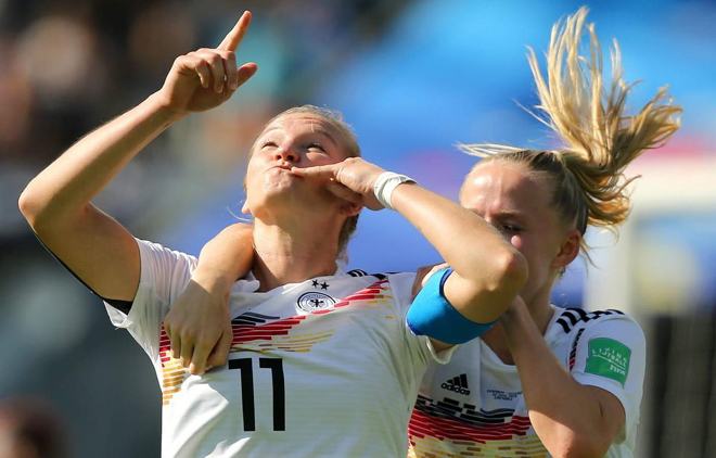 Tuyển Đức giành vé vào tứ kết World Cup nữ 2019.