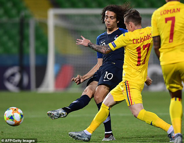 U21 Pháp và U21 Romania cầm hòa nhau 0-0 để cùng có mặt tại bán kết U21 châu Âu.
