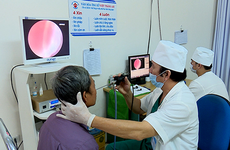 Phòng khám Đa khoa Việt Tràng An thu hút đội ngũ y, bác sĩ có trình độ chuyên môn cao đáp ứng nhu cầu khám chữa bệnh của người dân.