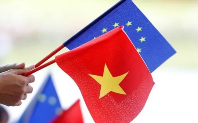 Cờ của Việt Nam và EU.